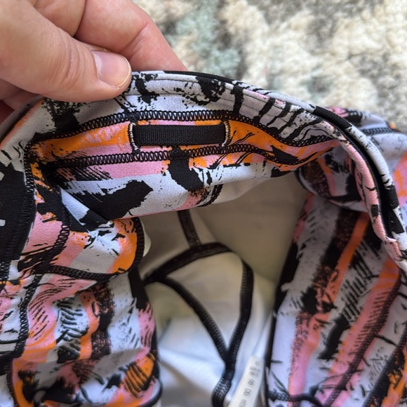 Lululemon Speed Up Crop *21" - Picture 9 of 9